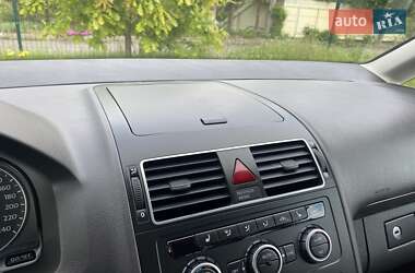 Мінівен Volkswagen Touran 2013 в 