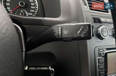 Мінівен Volkswagen Touran 2013 в 