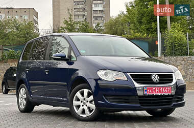 Минивэн Volkswagen Touran 2009 в 