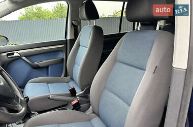 Минивэн Volkswagen Touran 2009 в 