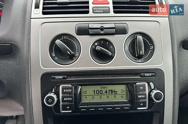 Минивэн Volkswagen Touran 2009 в 