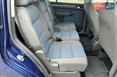 Минивэн Volkswagen Touran 2009 в 