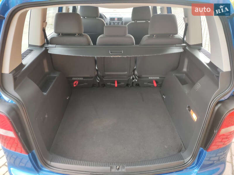 Минивэн Volkswagen Touran 2005 в Красилове
