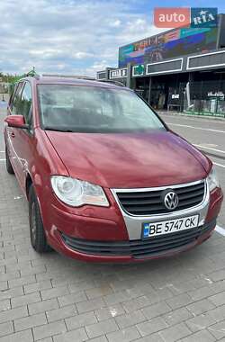 Мінівен Volkswagen Touran 2007 в 