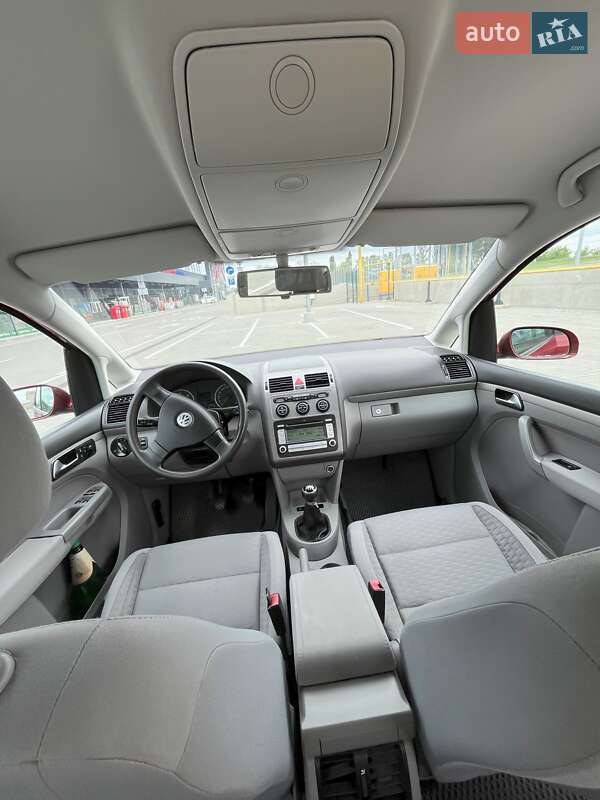 Минивэн Volkswagen Touran 2007 в Первомайске