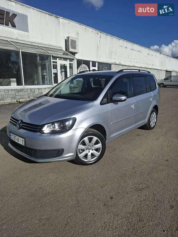 Volkswagen Touran 2011