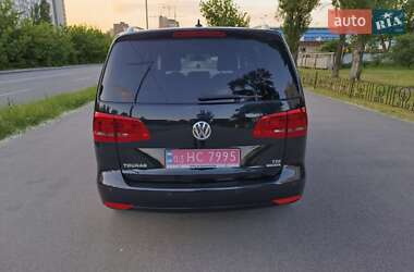 Мінівен Volkswagen Touran 2013 в 