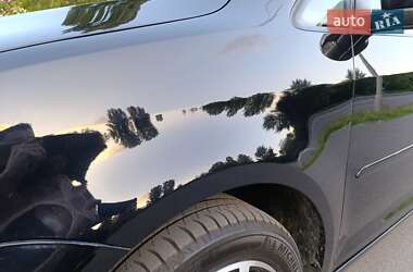 Мінівен Volkswagen Touran 2013 в 