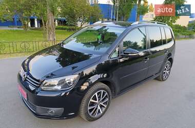Мінівен Volkswagen Touran 2013 в 