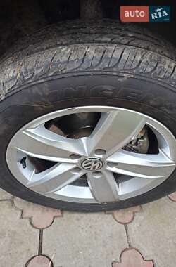 Минивэн Volkswagen Touran 2004 в 