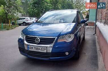 Мінівен Volkswagen Touran 2008 в Житомирі