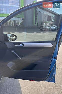 Микровэн Volkswagen Touran 2016 в 