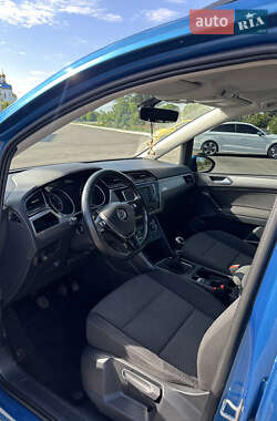 Микровэн Volkswagen Touran 2016 в 