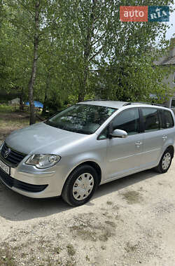 Минивэн Volkswagen Touran 2007 в 