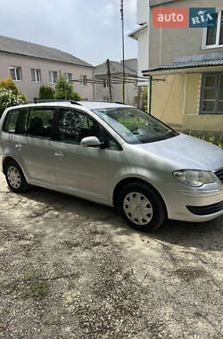 Минивэн Volkswagen Touran 2007 в 