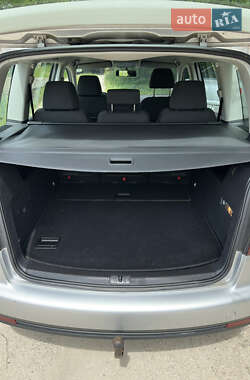 Минивэн Volkswagen Touran 2007 в 