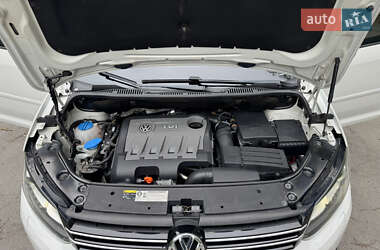 Минивэн Volkswagen Touran 2013 в 