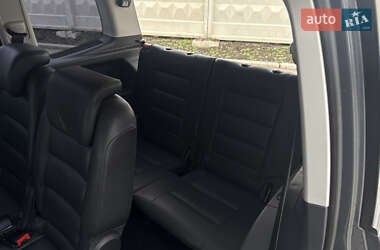 Мінівен Volkswagen Touran 2015 в 