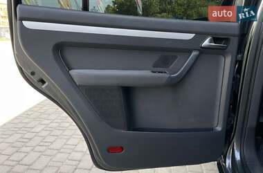 Мінівен Volkswagen Touran 2012 в 