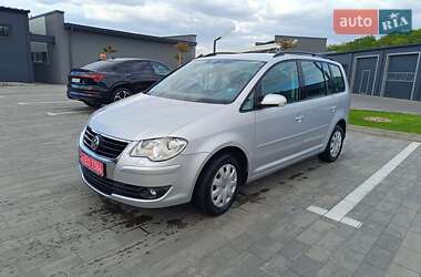 Минивэн Volkswagen Touran 2009 в Луцке