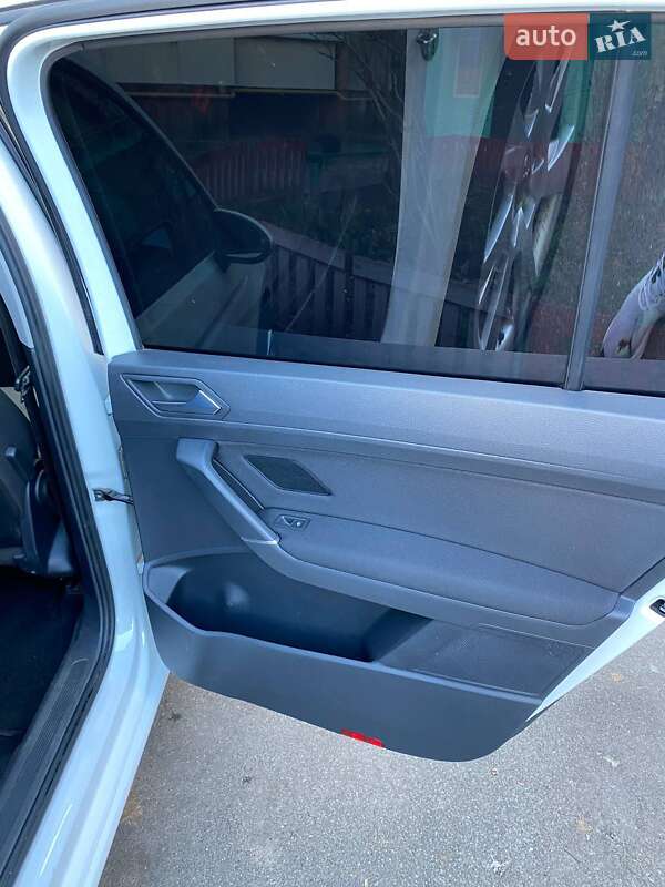 Мікровен Volkswagen Touran 2016 в Києві