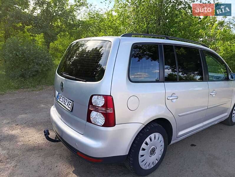 Минивэн Volkswagen Touran 2007 в 
