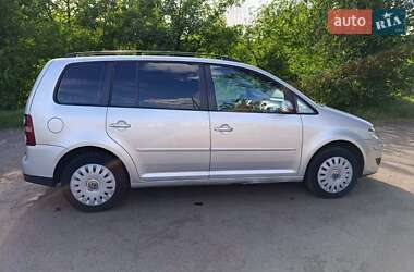 Минивэн Volkswagen Touran 2007 в 