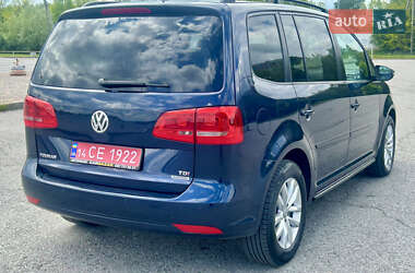 Мінівен Volkswagen Touran 2014 в 