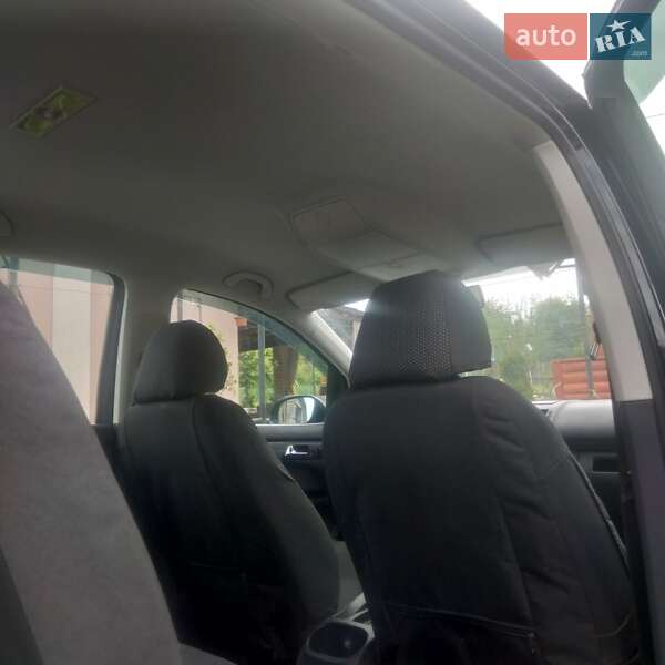 Минивэн Volkswagen Touran 2006 в Виннице