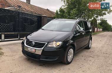 Минивэн Volkswagen Touran 2010 в Ровно