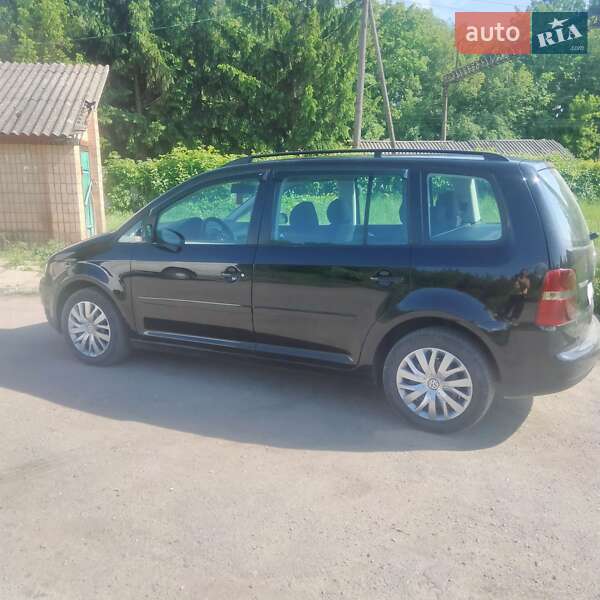 Минивэн Volkswagen Touran 2006 в Виннице