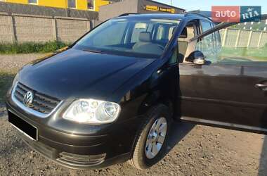 Минивэн Volkswagen Touran 2003 в Киеве