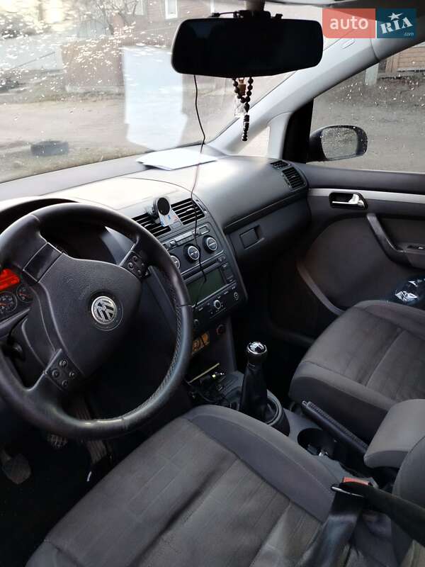 Минивэн Volkswagen Touran 2006 в Чернигове