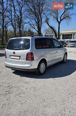 Мінівен Volkswagen Touran 2007 в 