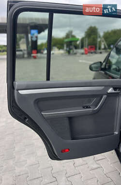 Минивэн Volkswagen Touran 2010 в 