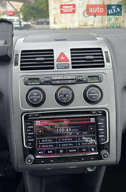 Минивэн Volkswagen Touran 2010 в 