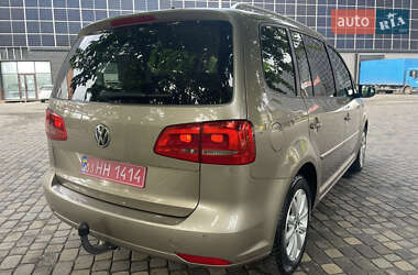 Минивэн Volkswagen Touran 2012 в 
