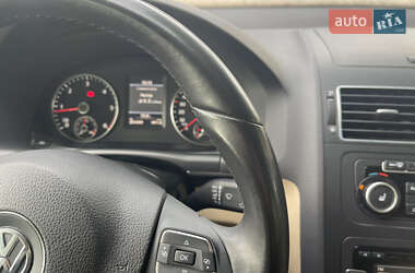 Минивэн Volkswagen Touran 2012 в 