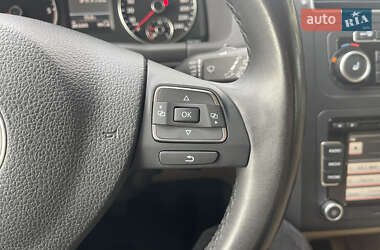 Минивэн Volkswagen Touran 2012 в 