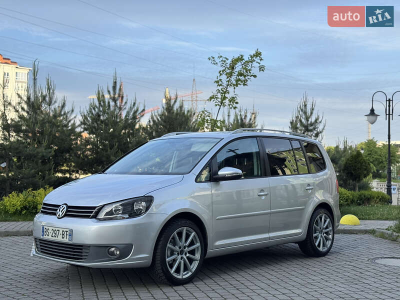 Мінівен Volkswagen Touran 2010 в Івано-Франківську