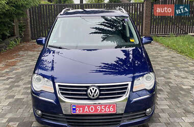 Минивэн Volkswagen Touran 2010 в 