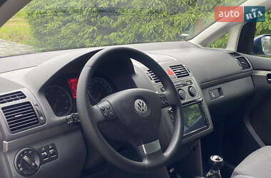 Минивэн Volkswagen Touran 2010 в 