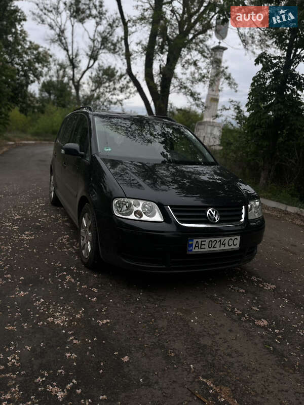 Мінівен Volkswagen Touran 2005 в Нікополі