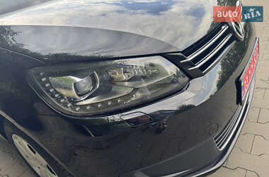 Мінівен Volkswagen Touran 2011 в 
