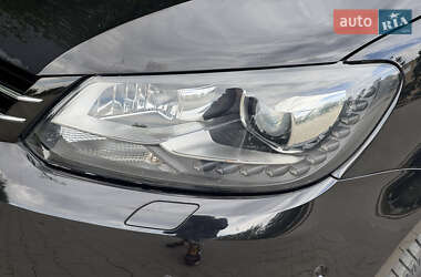 Мінівен Volkswagen Touran 2011 в 