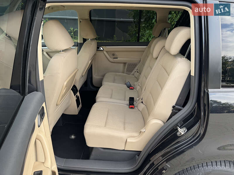 Мінівен Volkswagen Touran 2011 в Білій Церкві