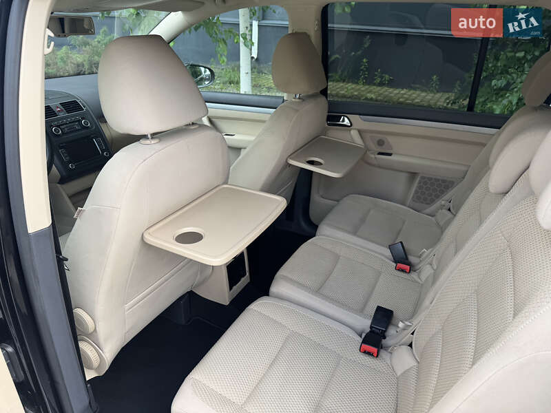 Мінівен Volkswagen Touran 2011 в Білій Церкві