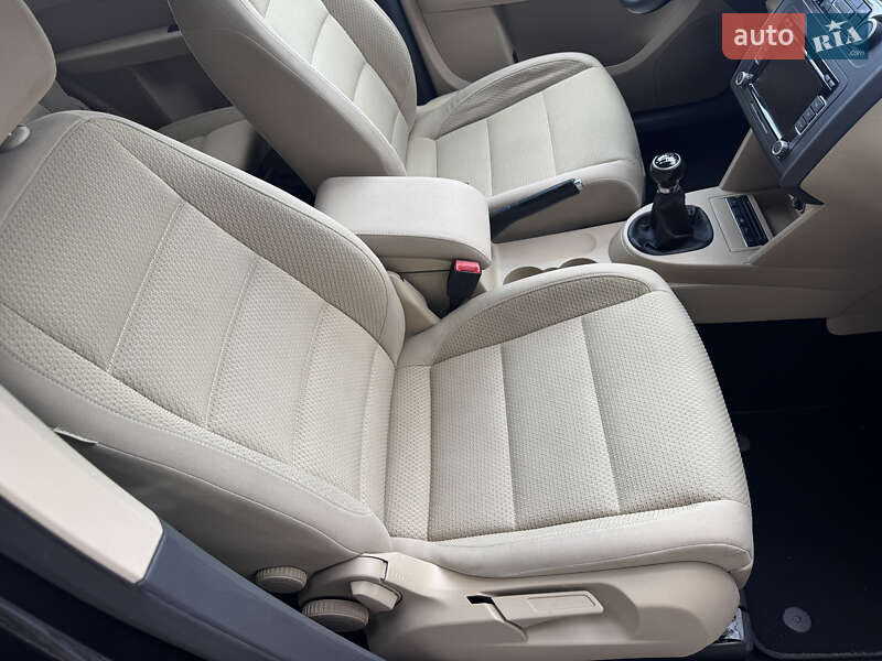Мінівен Volkswagen Touran 2011 в Білій Церкві