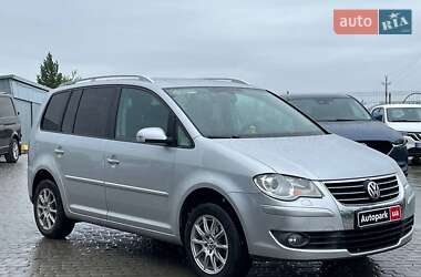 Минивэн Volkswagen Touran 2009 в 
