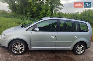 Минивэн Volkswagen Touran 2005 в 